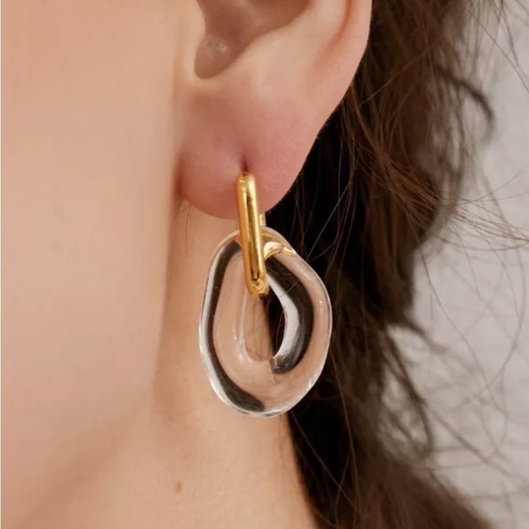 Women's 18K gold plated clear acrylic non-tarnish hoop earring. - Picture 13 of 14